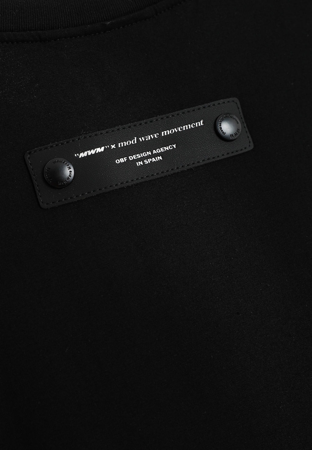 Camiseta bicolor con paneles laterales | MWM