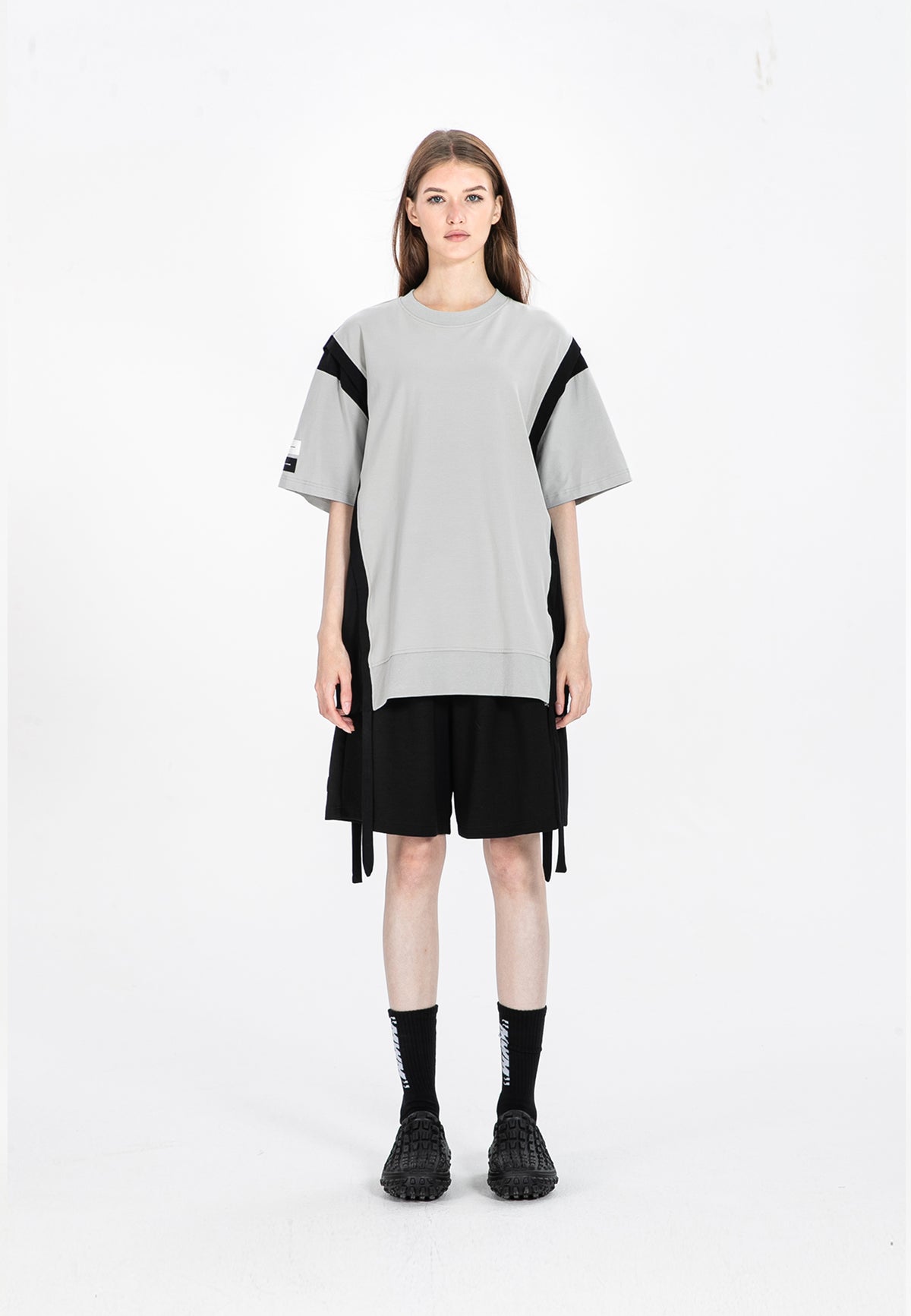 Camiseta bicolor con paneles laterales | MWM