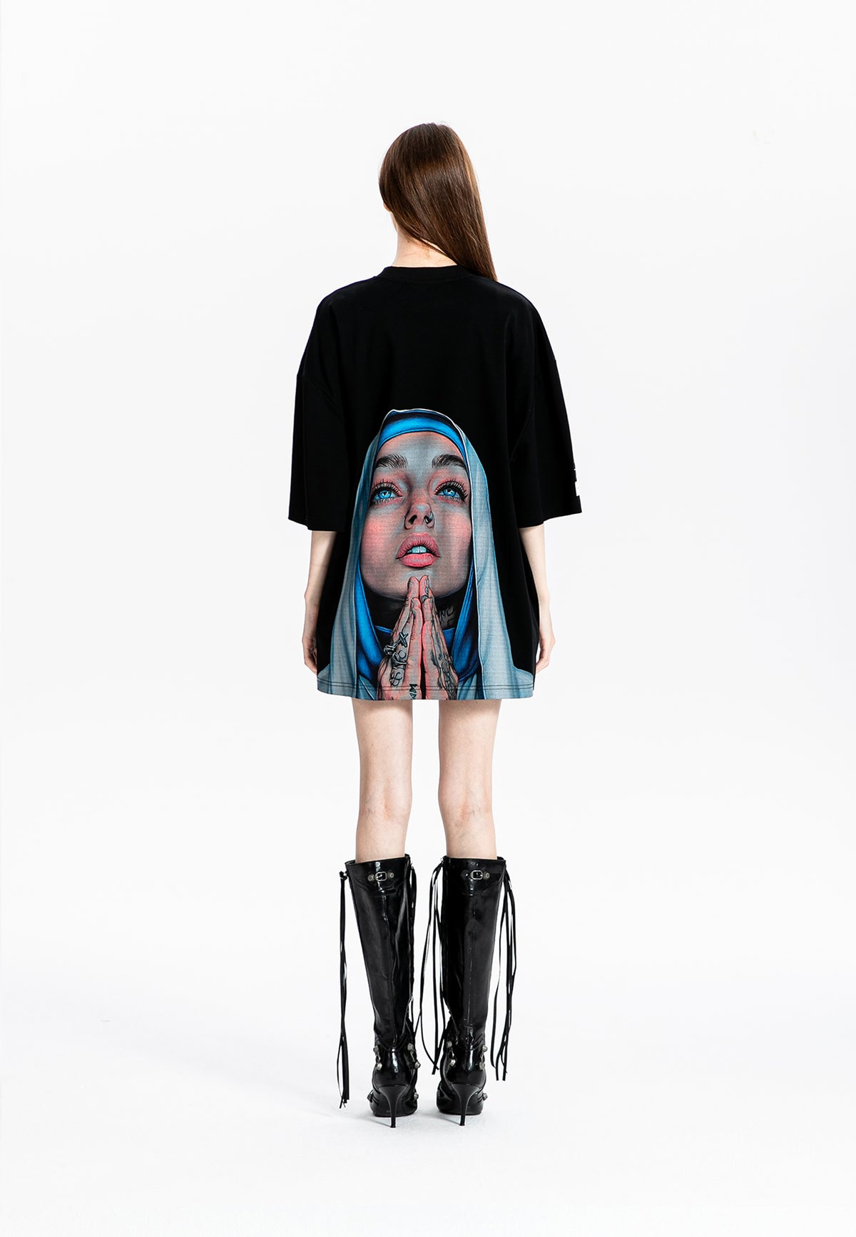 CAMISETA MONJA MWM