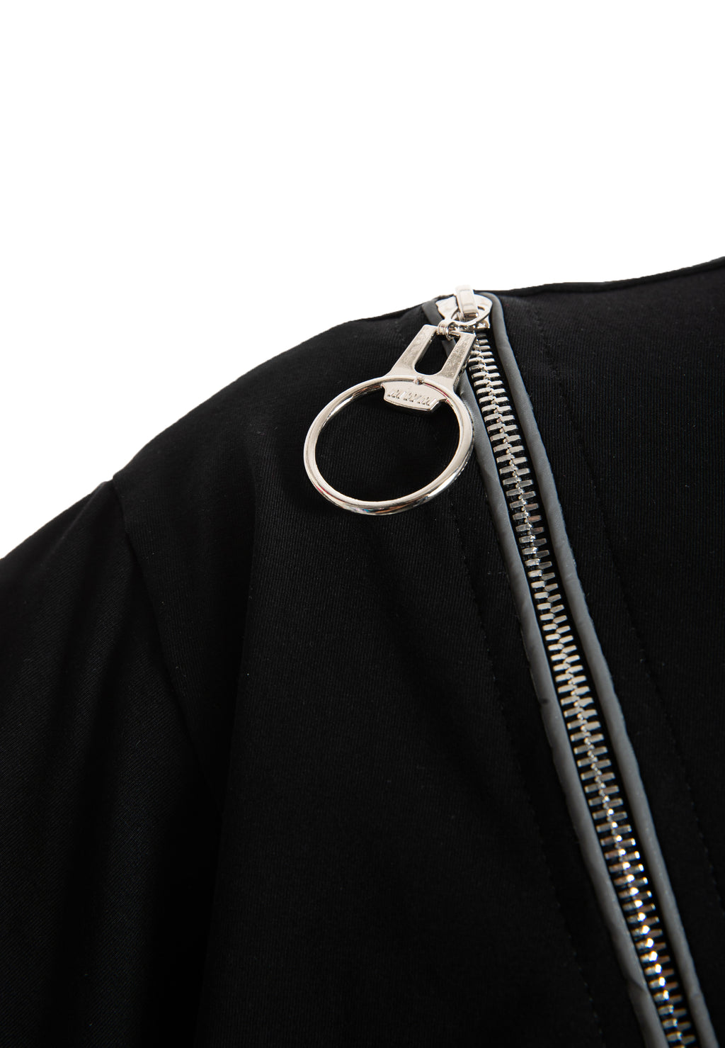 Camiseta con detalle de cremallera | MWM