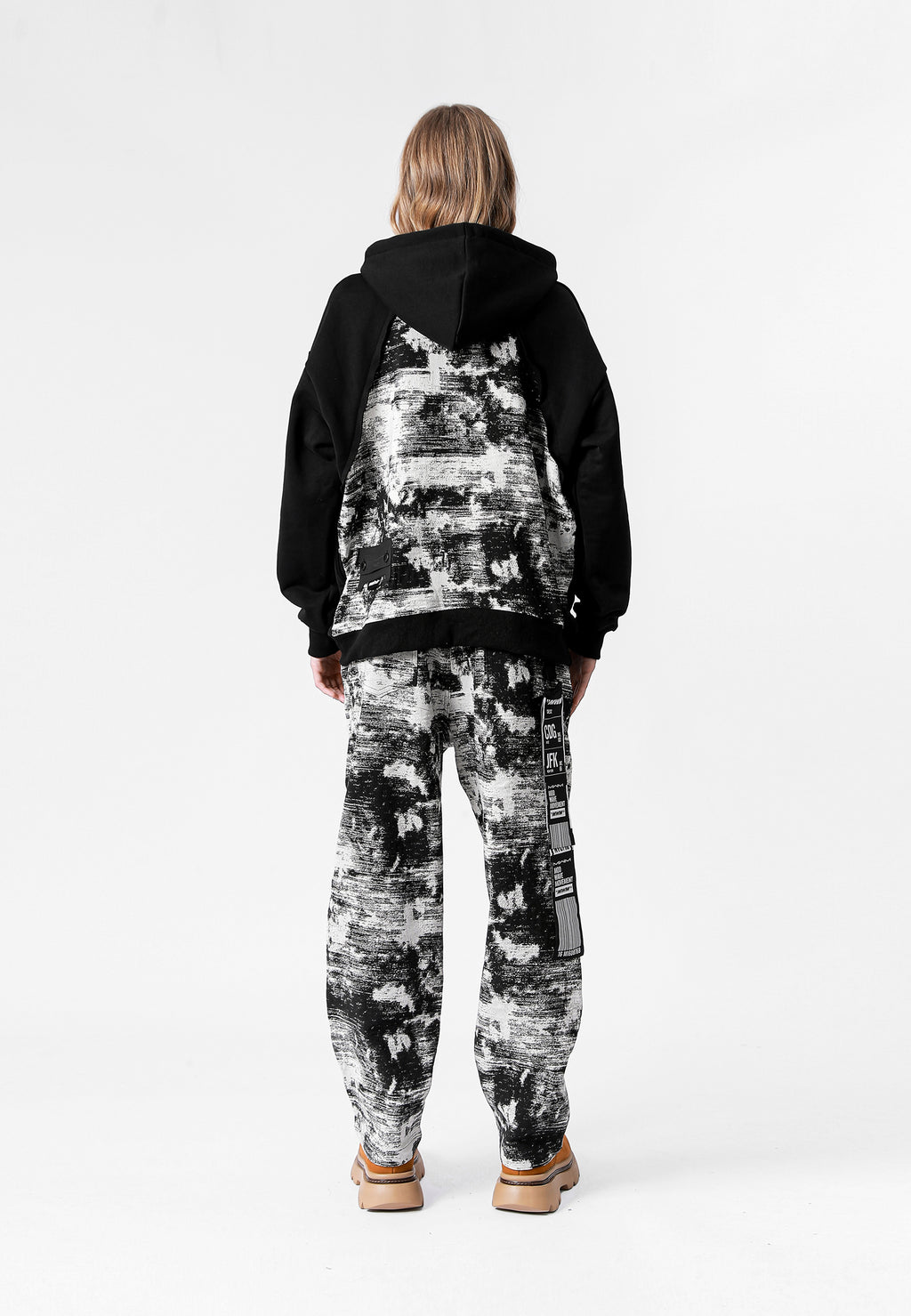 SUDADERA MWM JACQUARD CON CAPUCHA