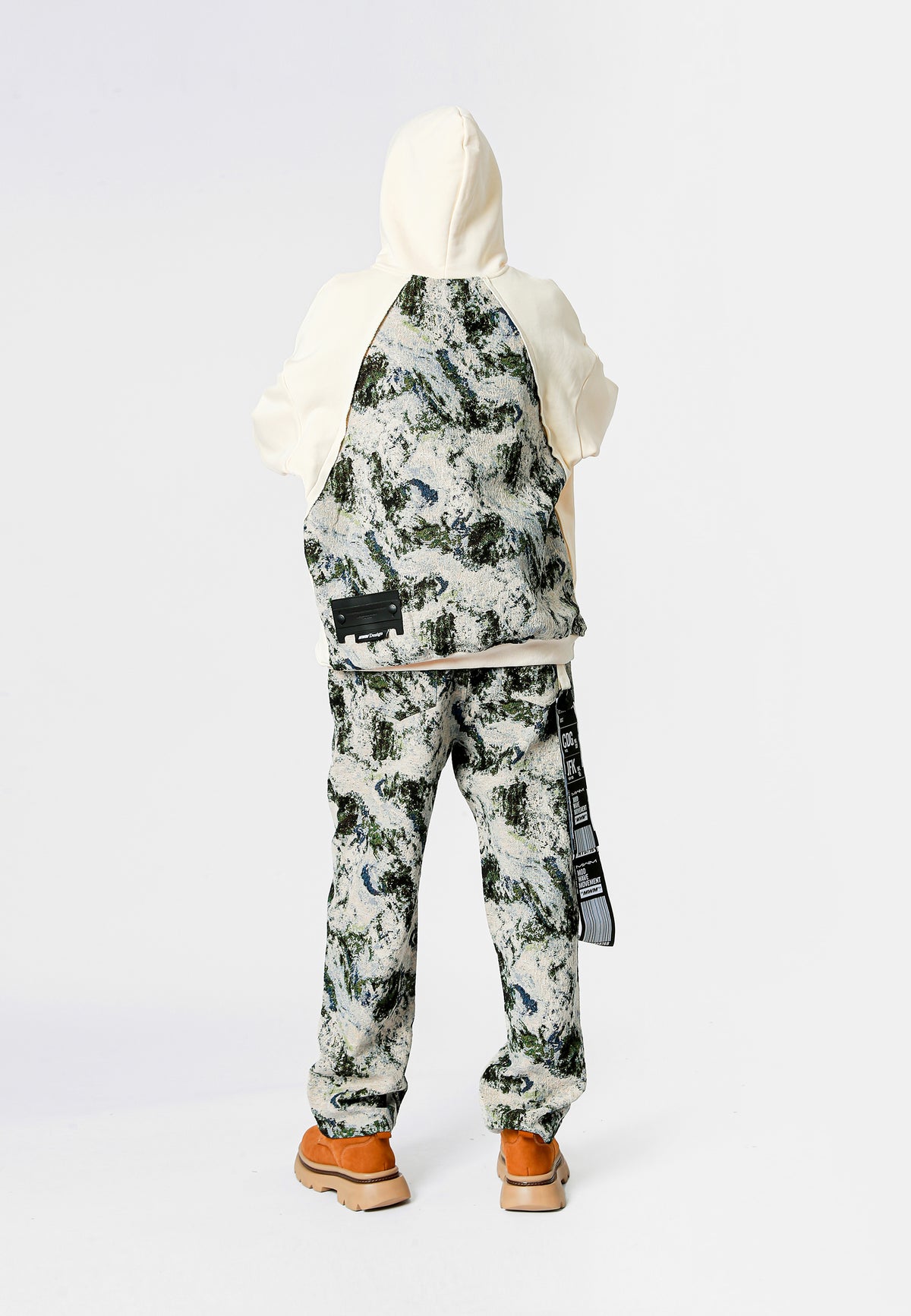 SUDADERA MWM JACQUARD CON CAPUCHA