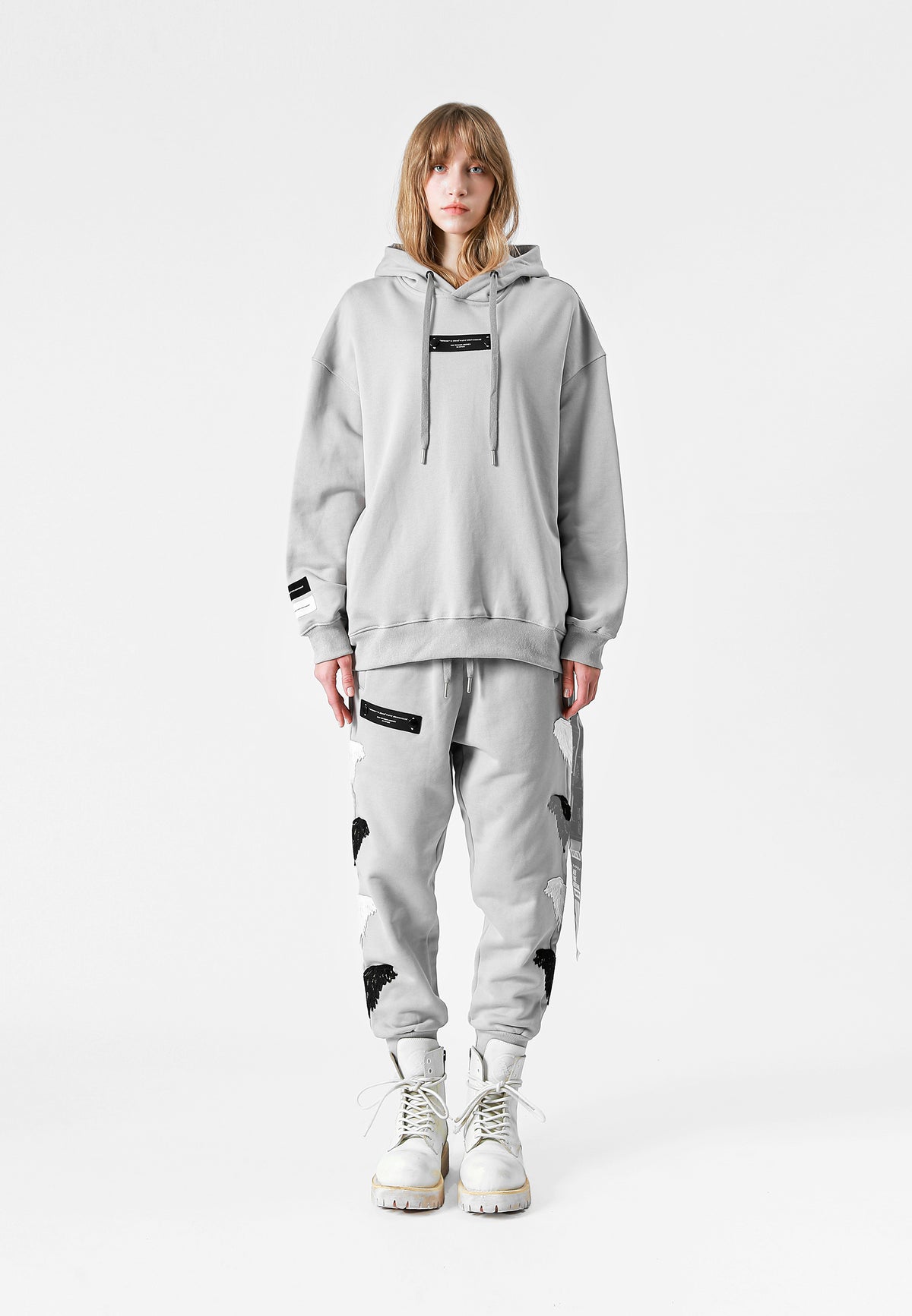 SUDADERA ALAS CON CAPUCHA