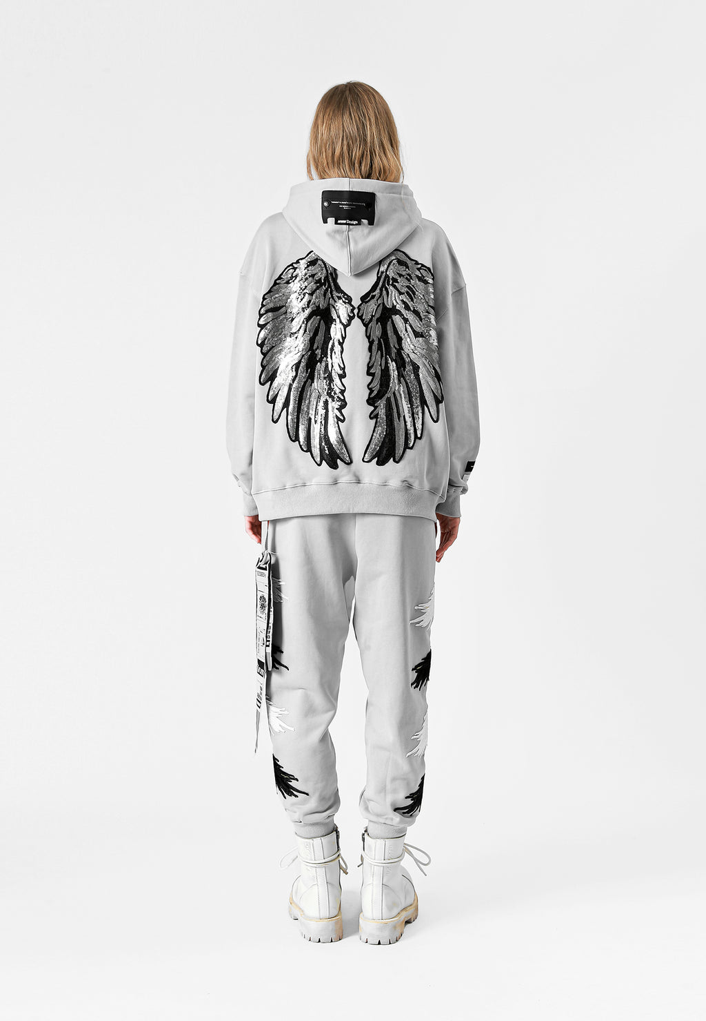 SUDADERA ALAS CON CAPUCHA