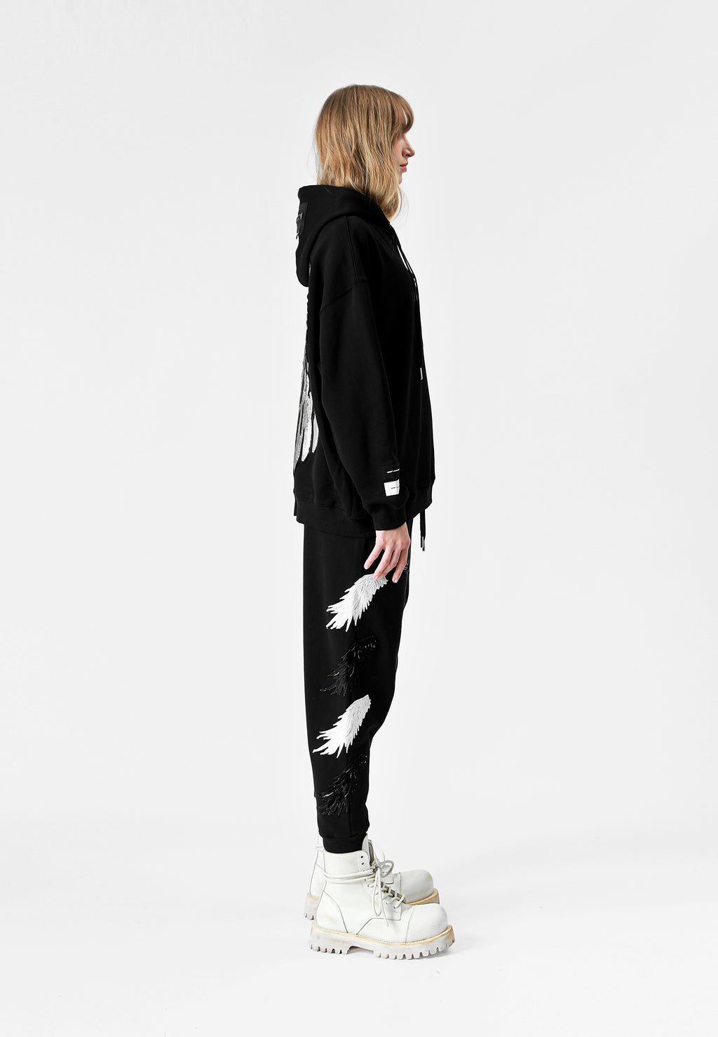 SUDADERA ALAS CON CAPUCHA