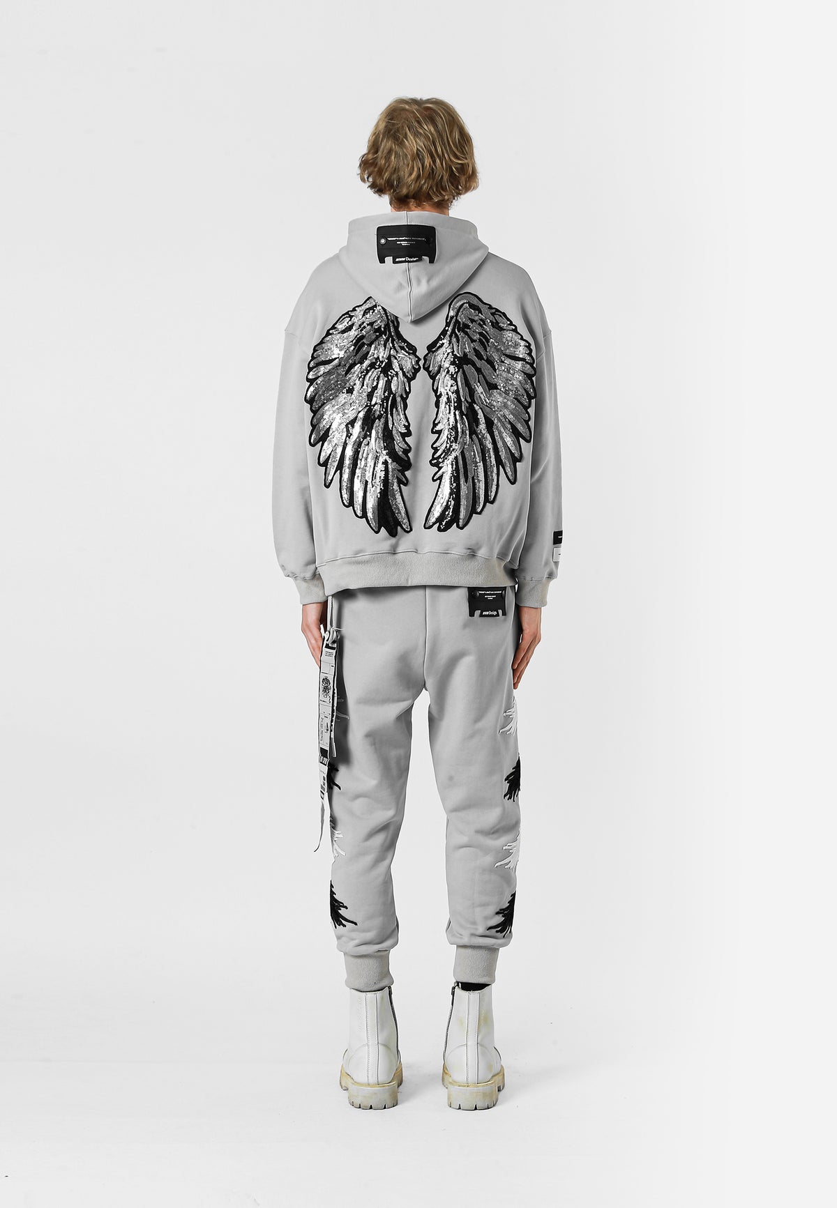 SUDADERA ALAS CON CAPUCHA