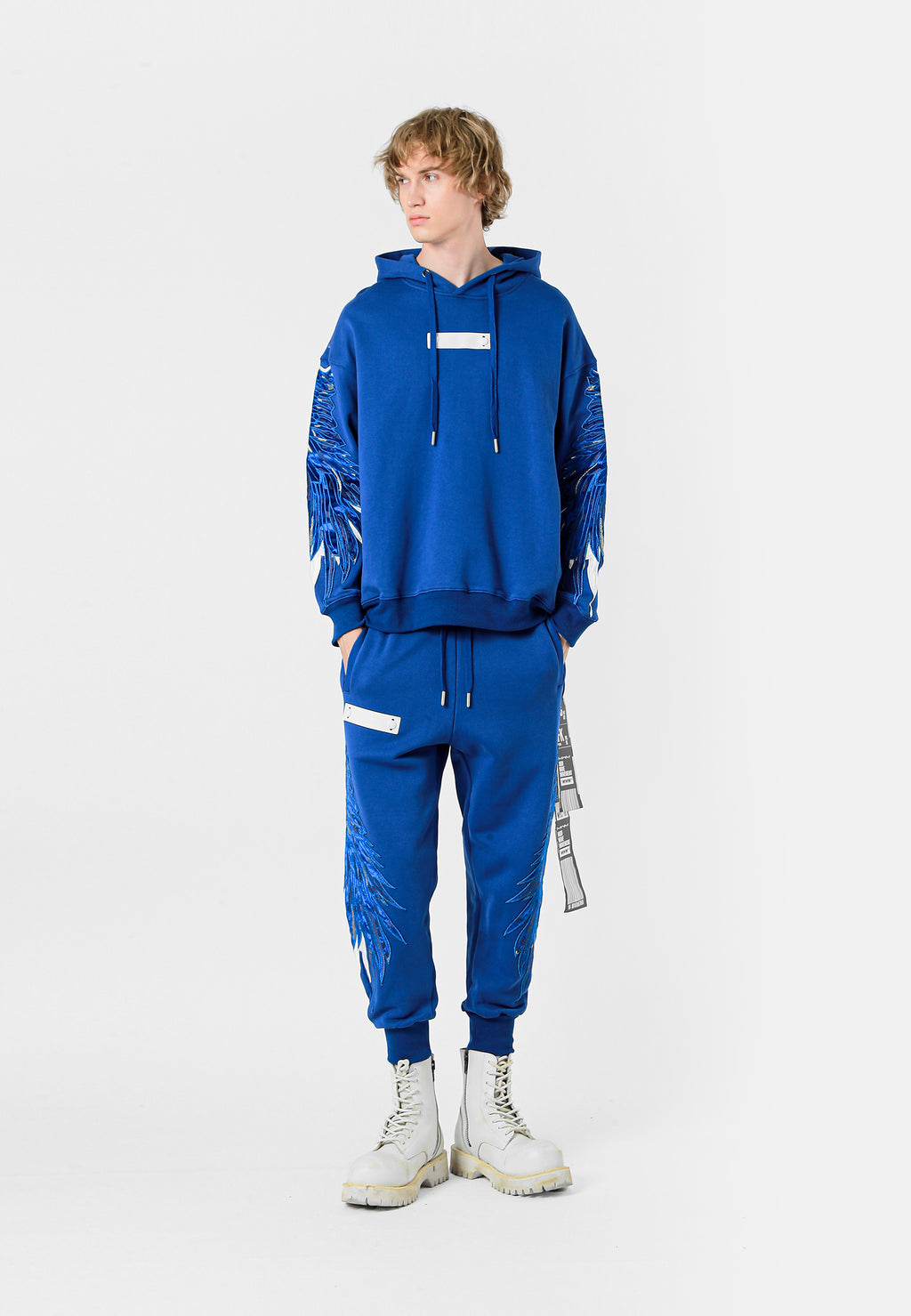 SUDADERA ALAS CON CAPUCHA