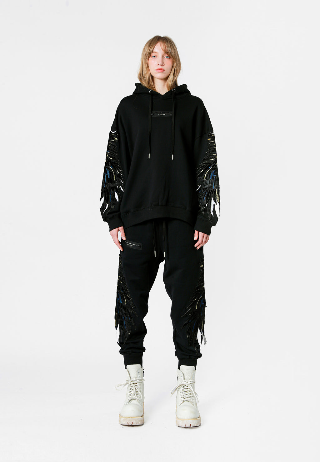 SUDADERA ALAS CON CAPUCHA