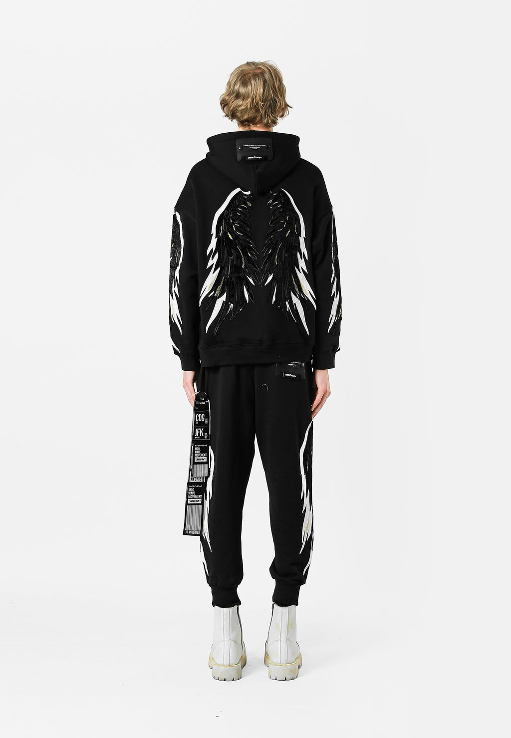 SUDADERA ALAS CON CAPUCHA