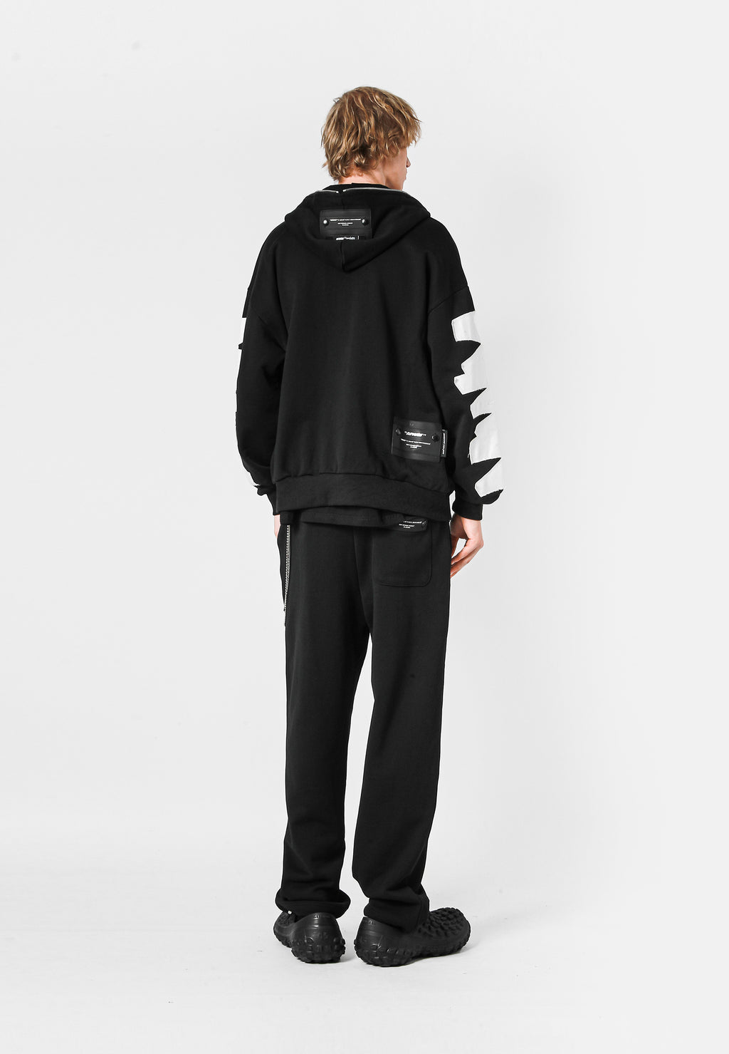 SUDADERA CON CAPUCHA LOGO MWM