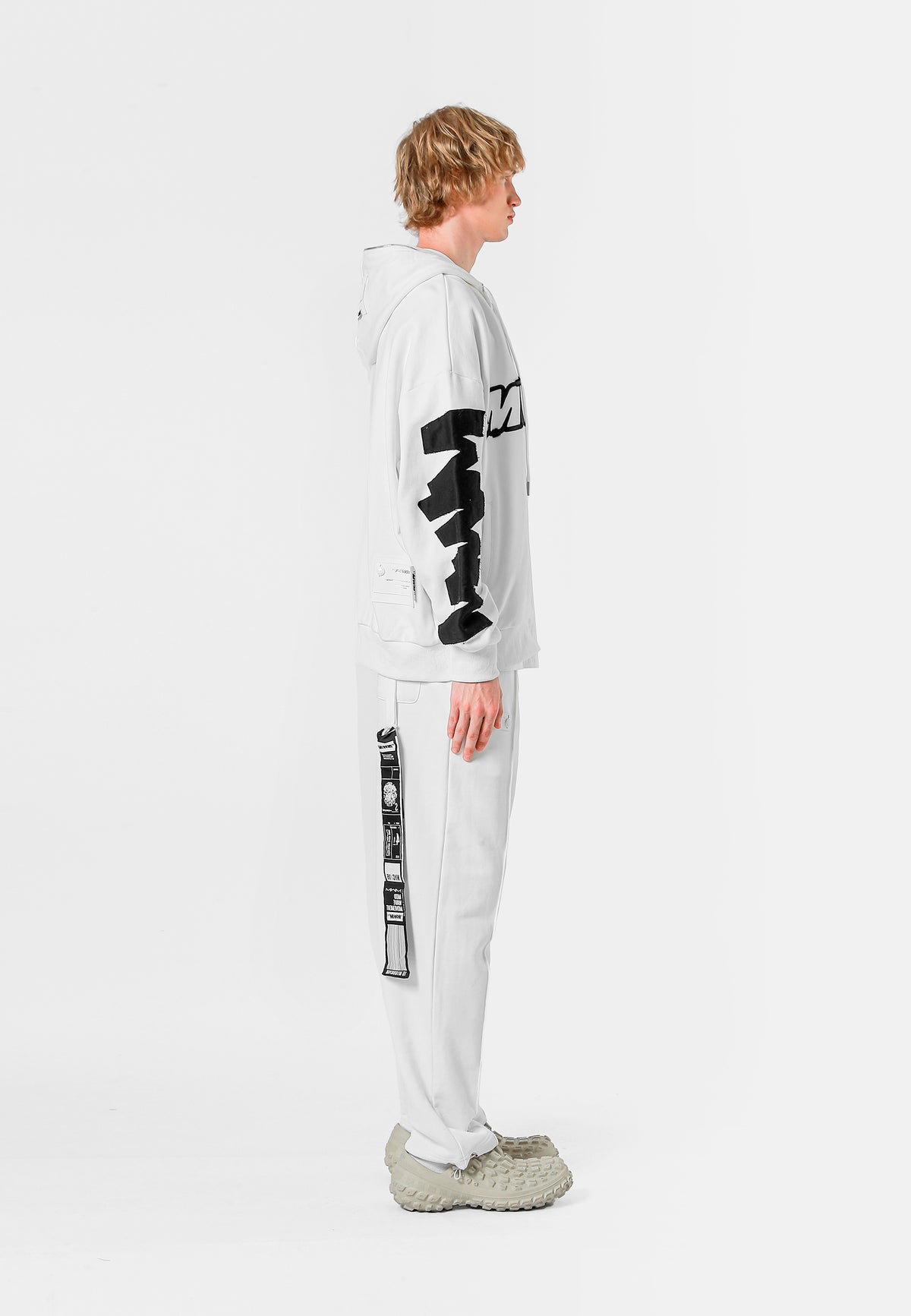 SUDADERA CON CAPUCHA LOGO MWM