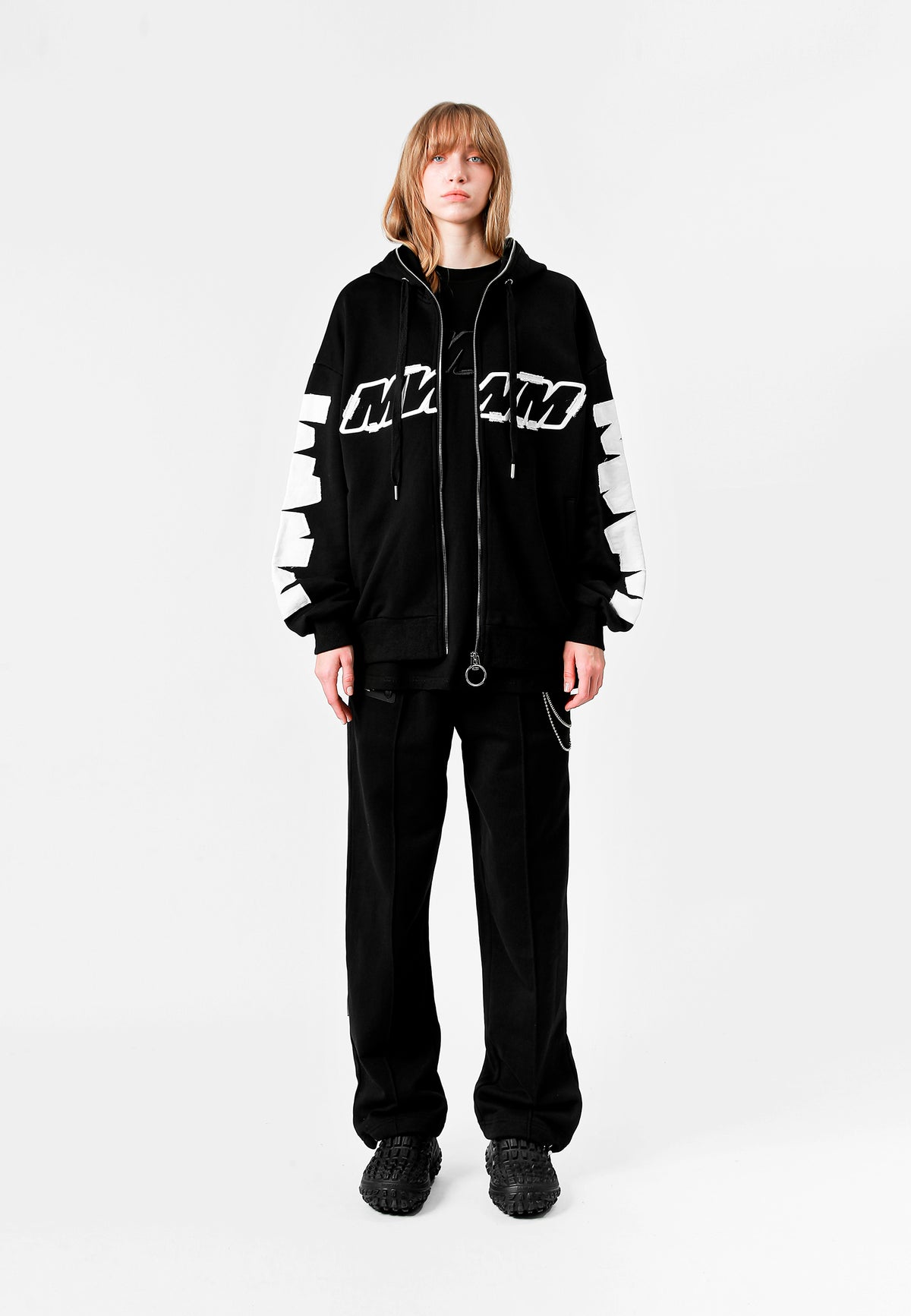 SUDADERA CON CAPUCHA LOGO MWM