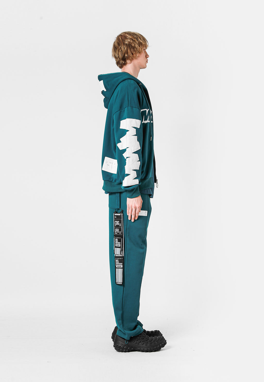 SUDADERA CON CAPUCHA LOGO MWM