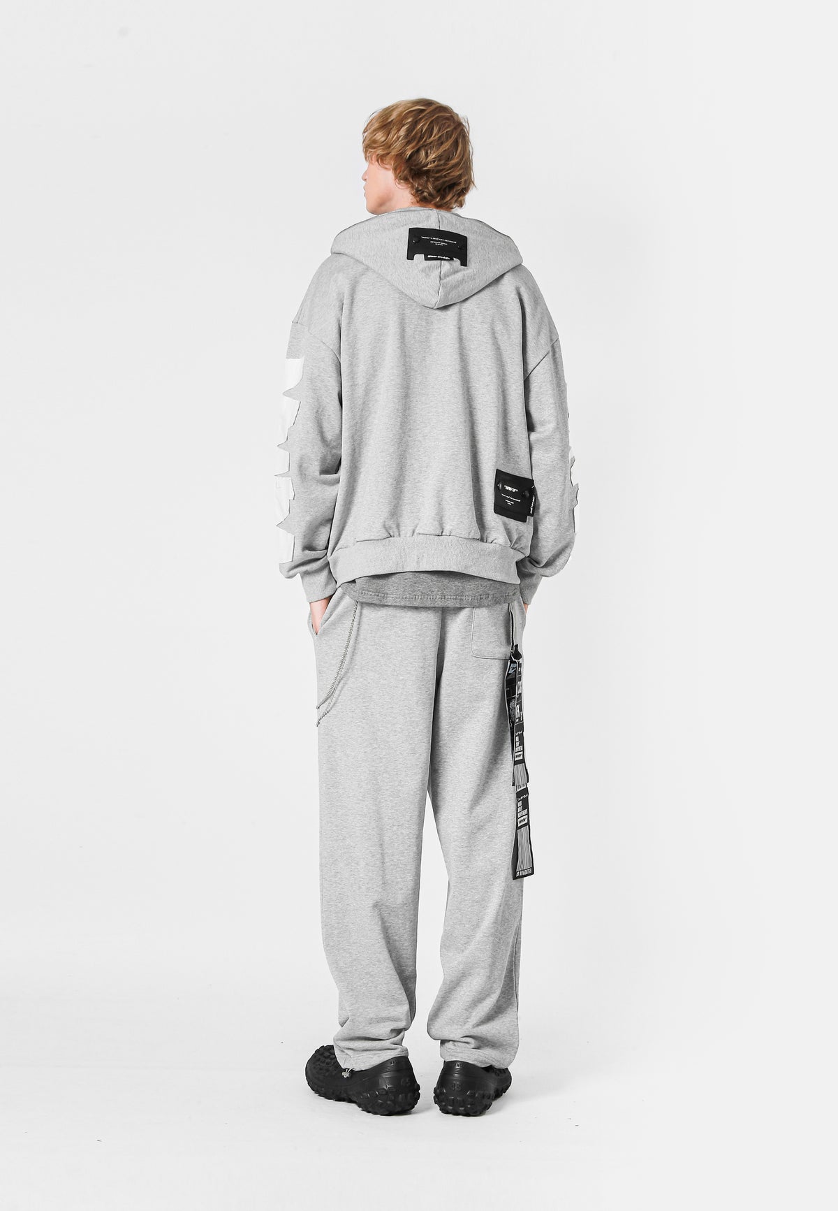 SUDADERA CON CAPUCHA LOGO MWM