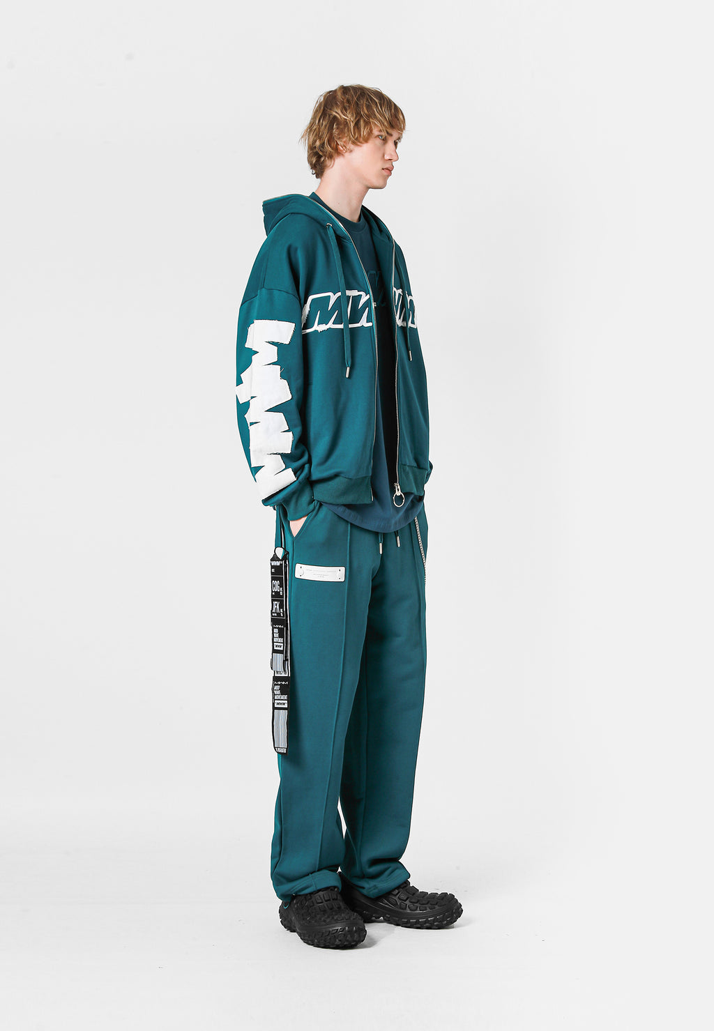 SUDADERA CON CAPUCHA LOGO MWM