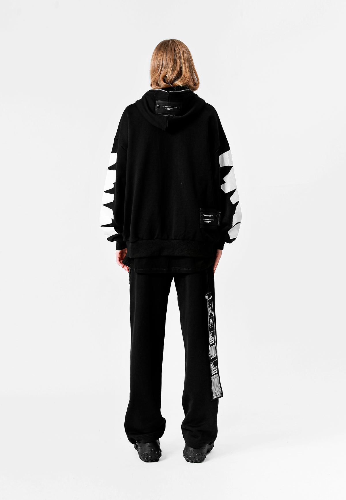 SUDADERA CON CAPUCHA LOGO MWM