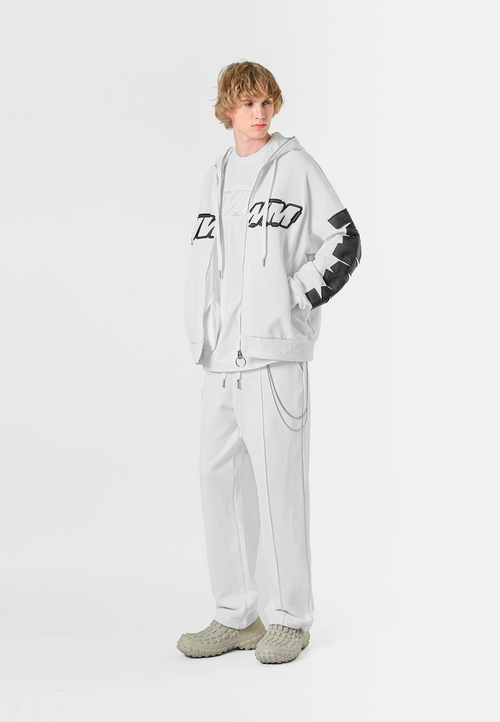SUDADERA CON CAPUCHA LOGO MWM