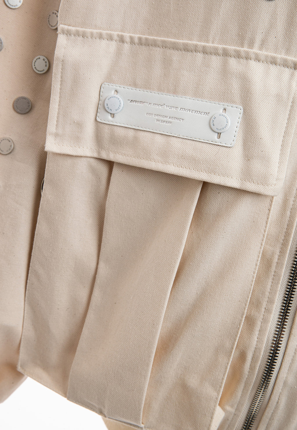 CHAQUETA VAQUERA OVERSIZE MWM CON DETALLE DE BOTONES