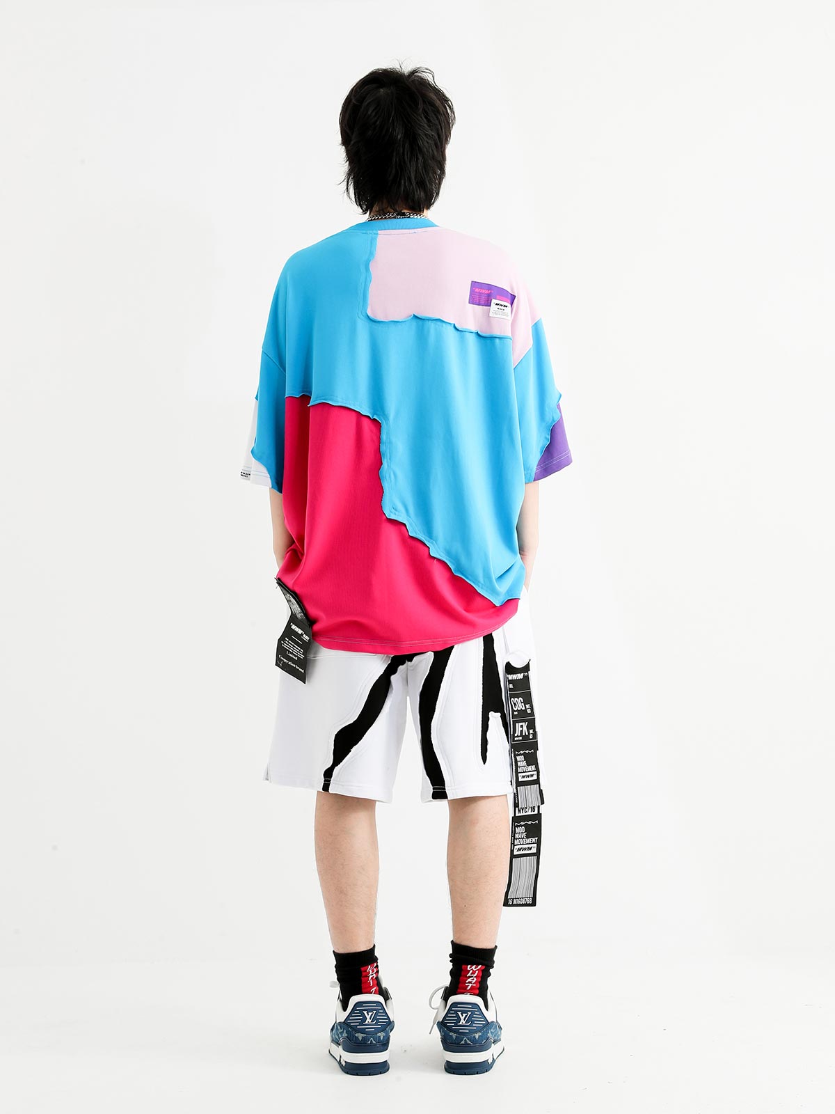 CAMISETA PARCHEADA