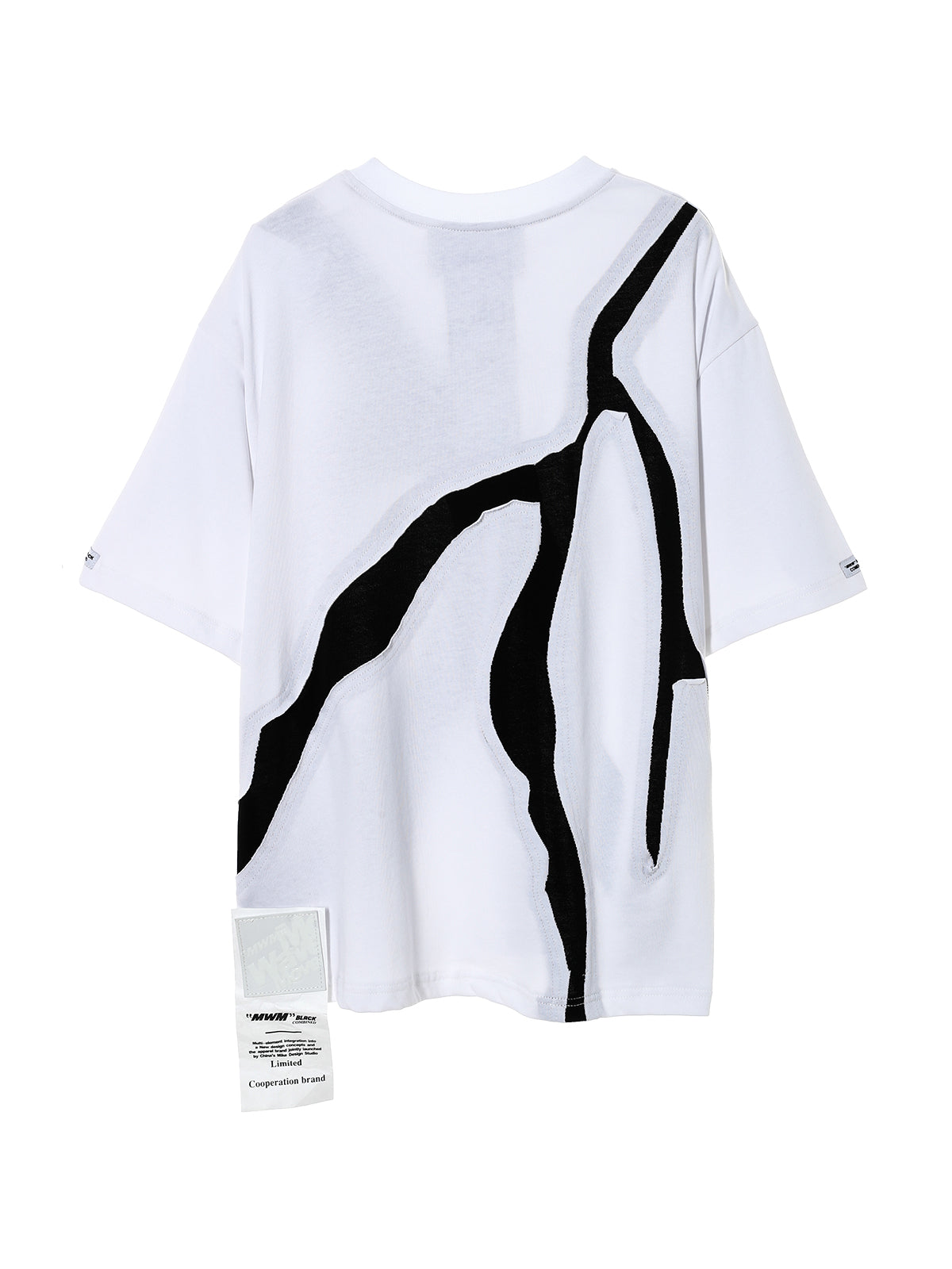 CAMISETA PARCHEADA