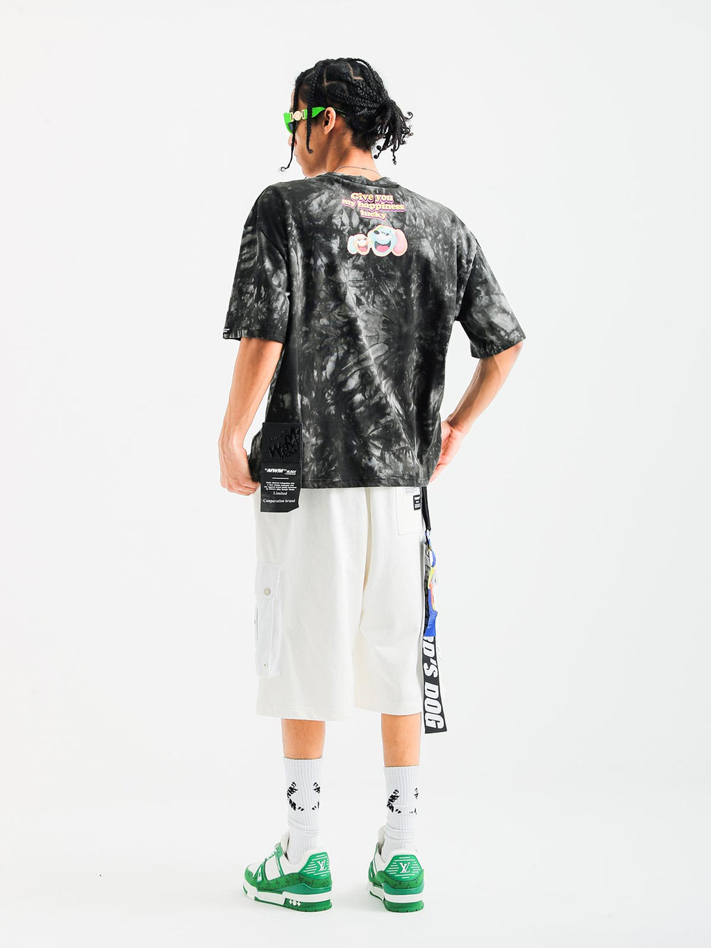 VANGUARD'S DOG CHAIN T-SHIRT