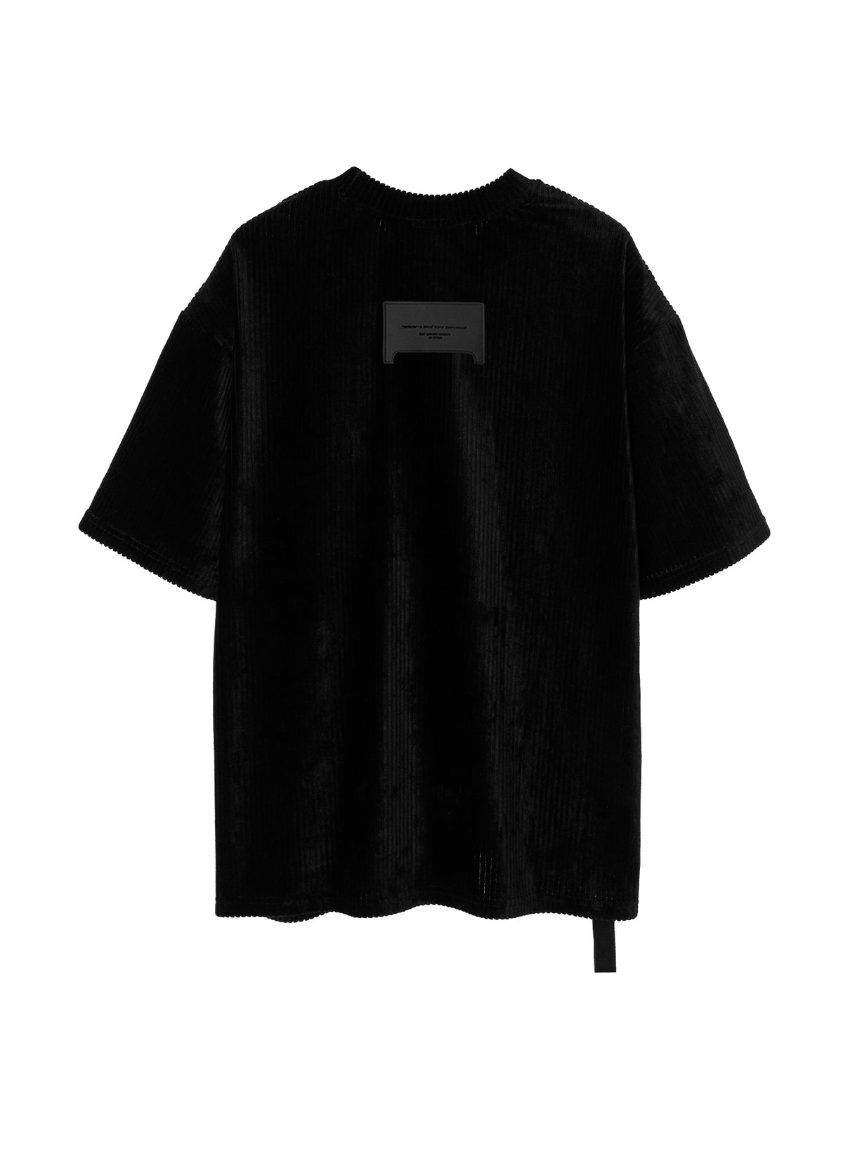 CAMISETA CON MINIATURA Y CADENA