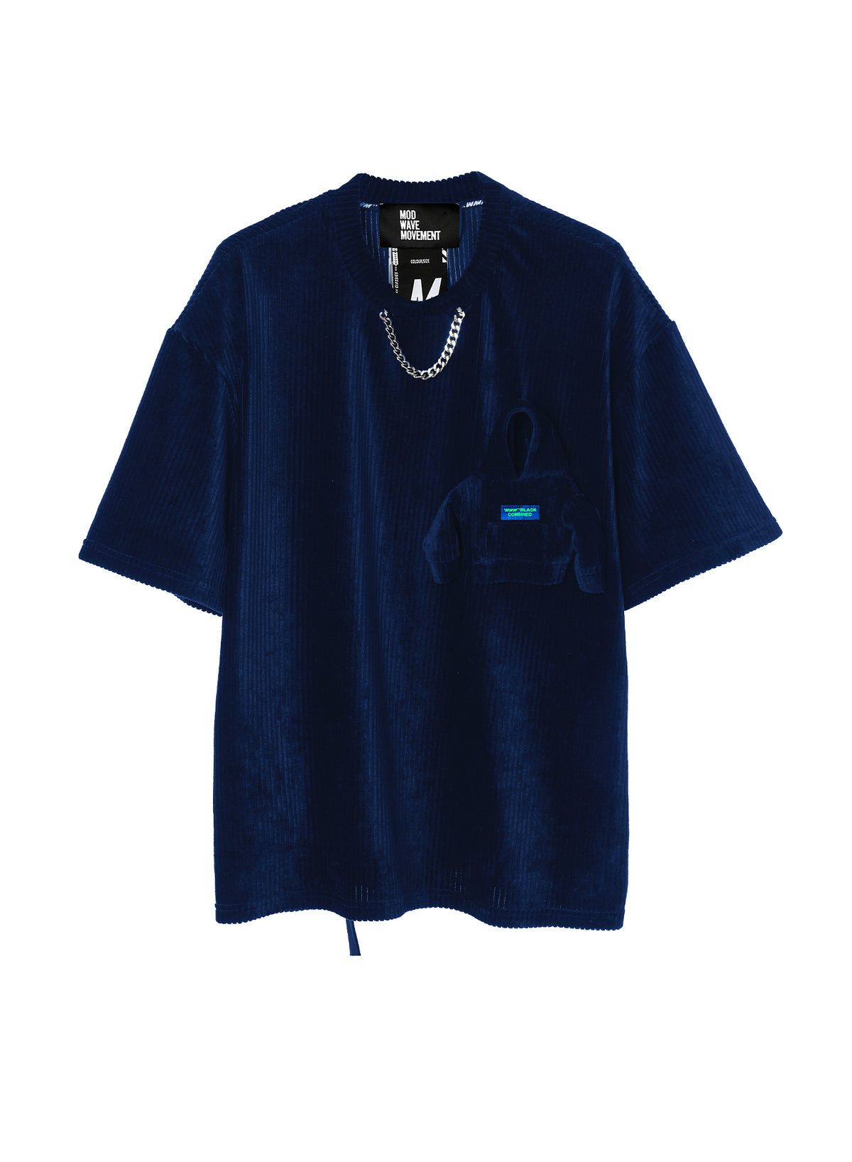 CAMISETA CON MINIATURA Y CADENA