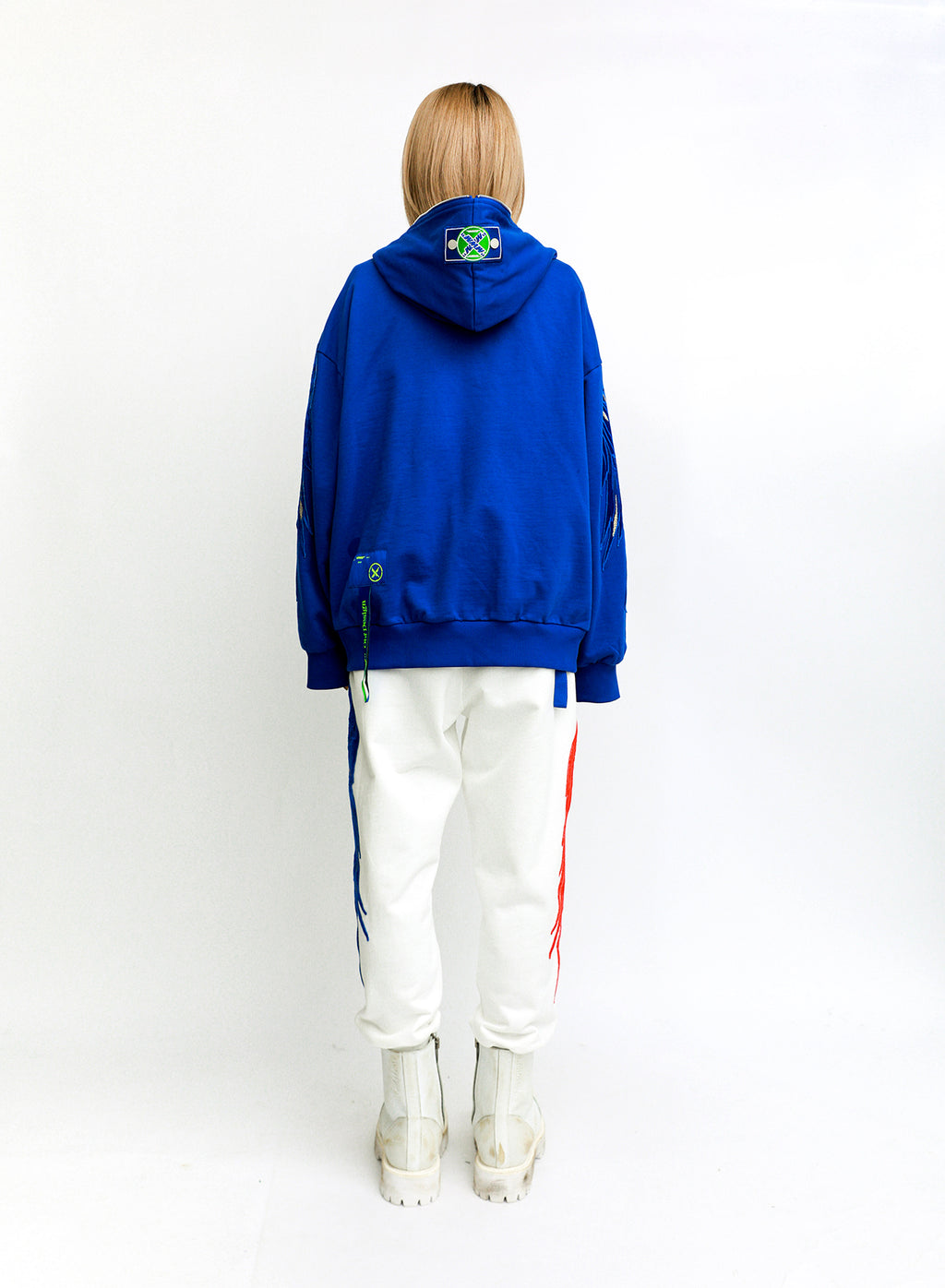 SUDADERA ALAS CON CAPUCHA