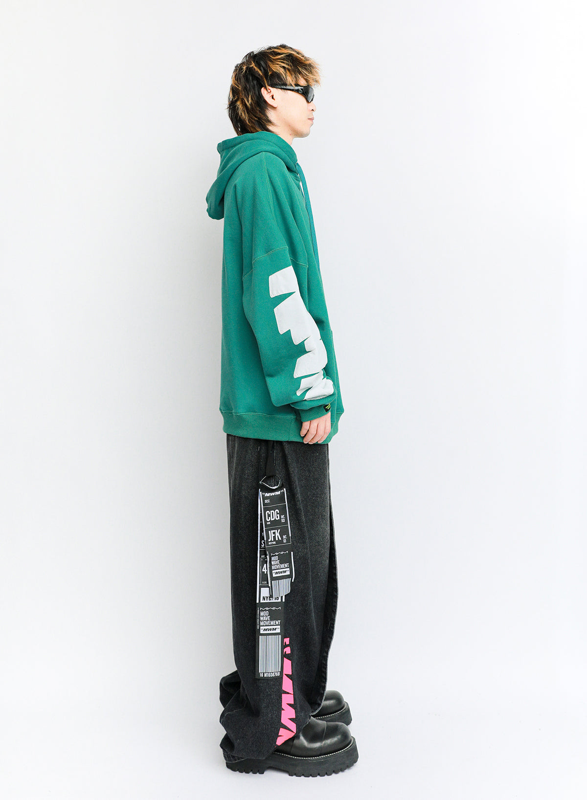 SUDADERA MWM CON CAPUCHA