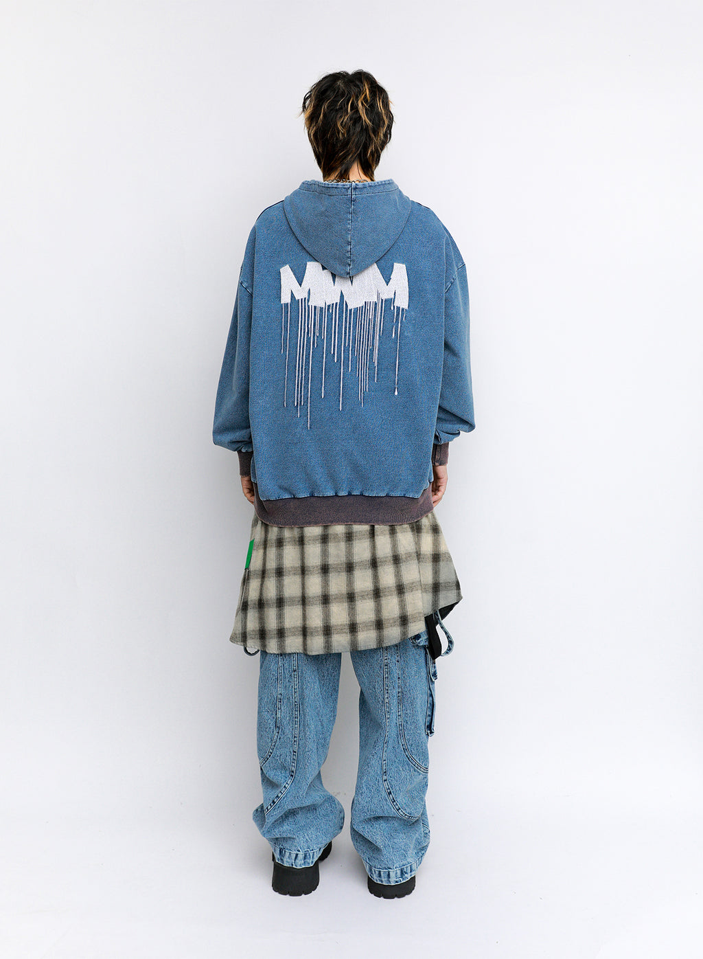 SUDADERA MWM CON CAPUCHA