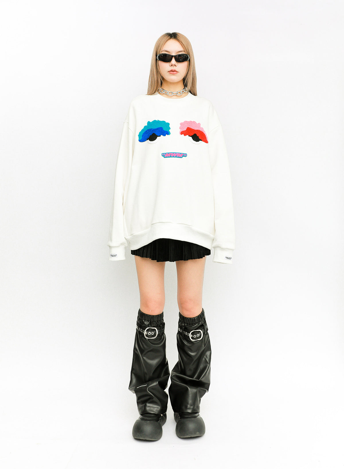 SWEATER WITH EYES