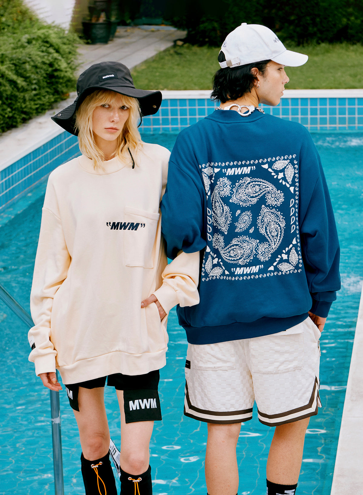 MWM BANDANA SWEATER