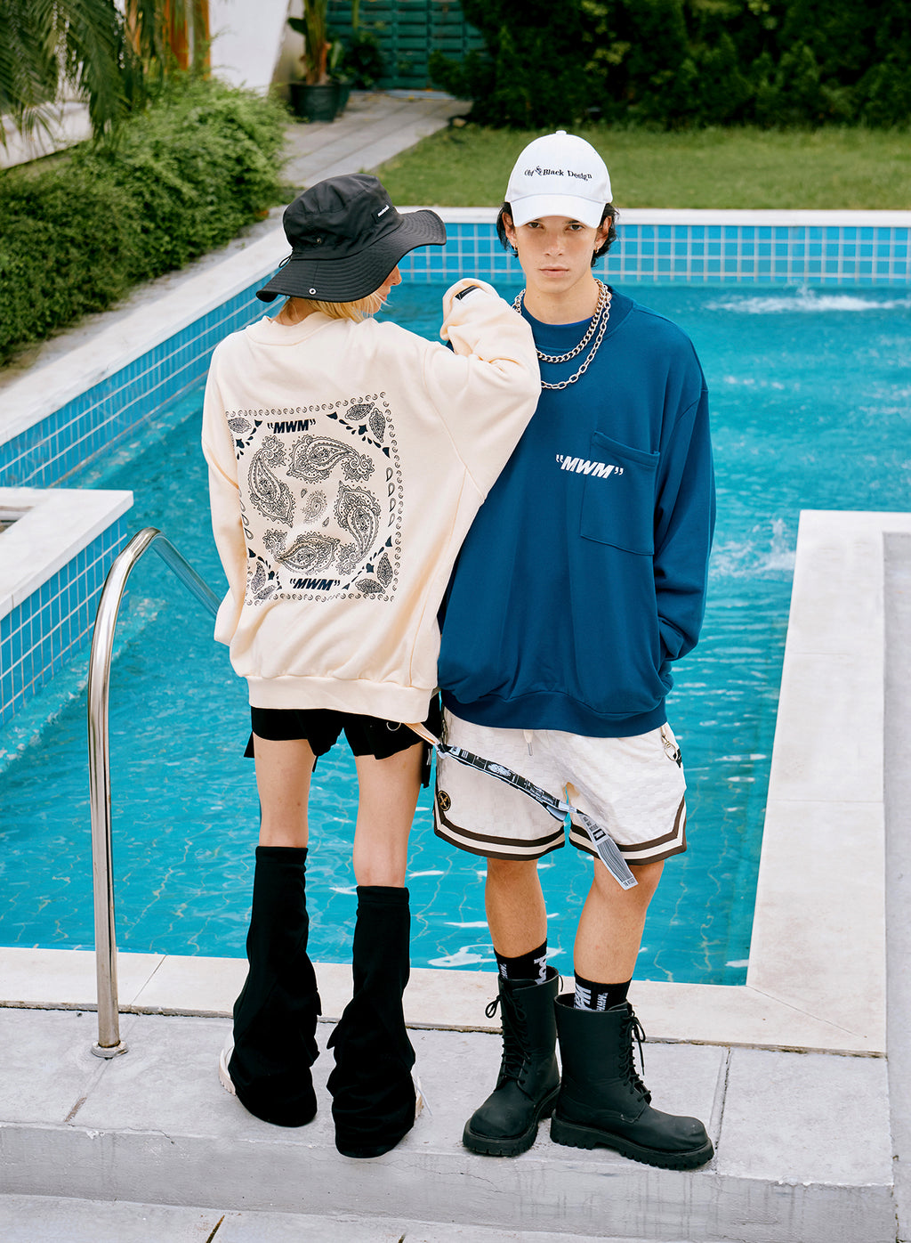MWM BANDANA SWEATER
