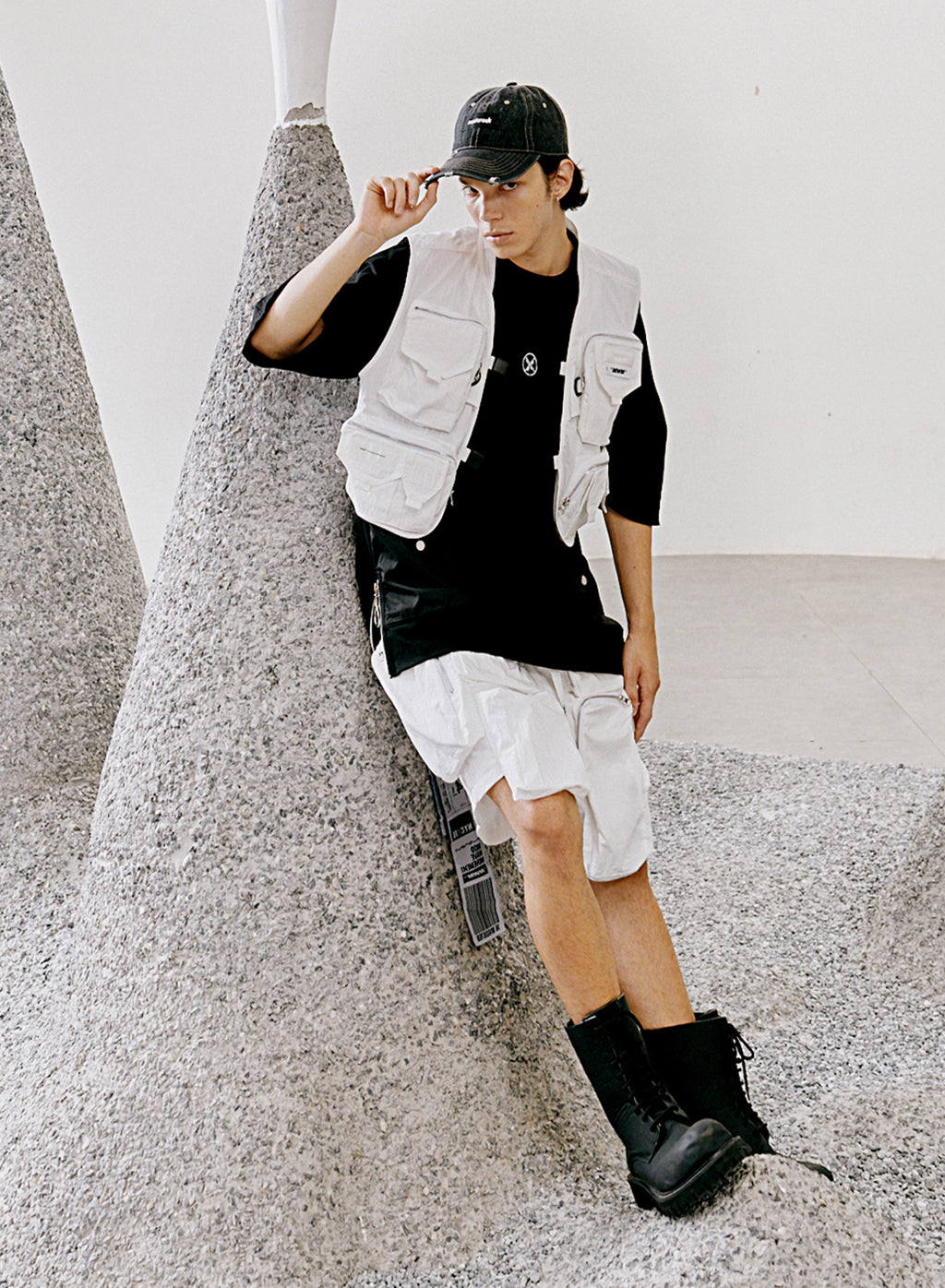 MWM MULTI-POCKET BERMUDA SHORTS