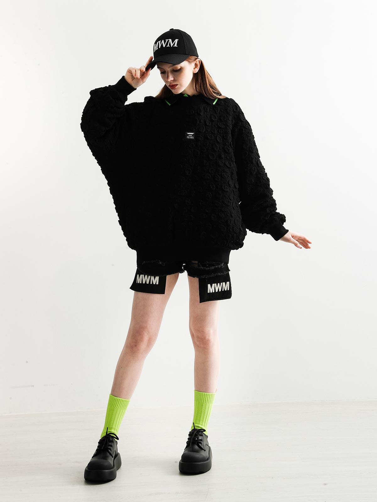 EMBOSSED SWEATSHIRT