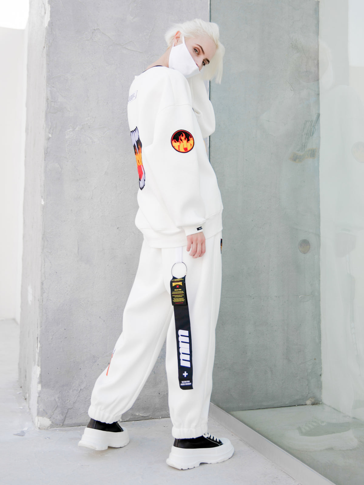 NESTCRACK SWEATSHIRT